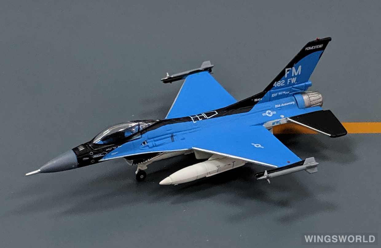 herpa C-160 / F-104G 1/200　ドイツ空軍 Herpa Wings 572293 Luftwaffe Transall C-160 WTD 61 Last