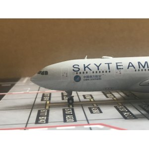 China Southern 中国南方航空 Airbus A330-200 B-6528 天合联盟涂装 LH4006 JC Wings 1:400