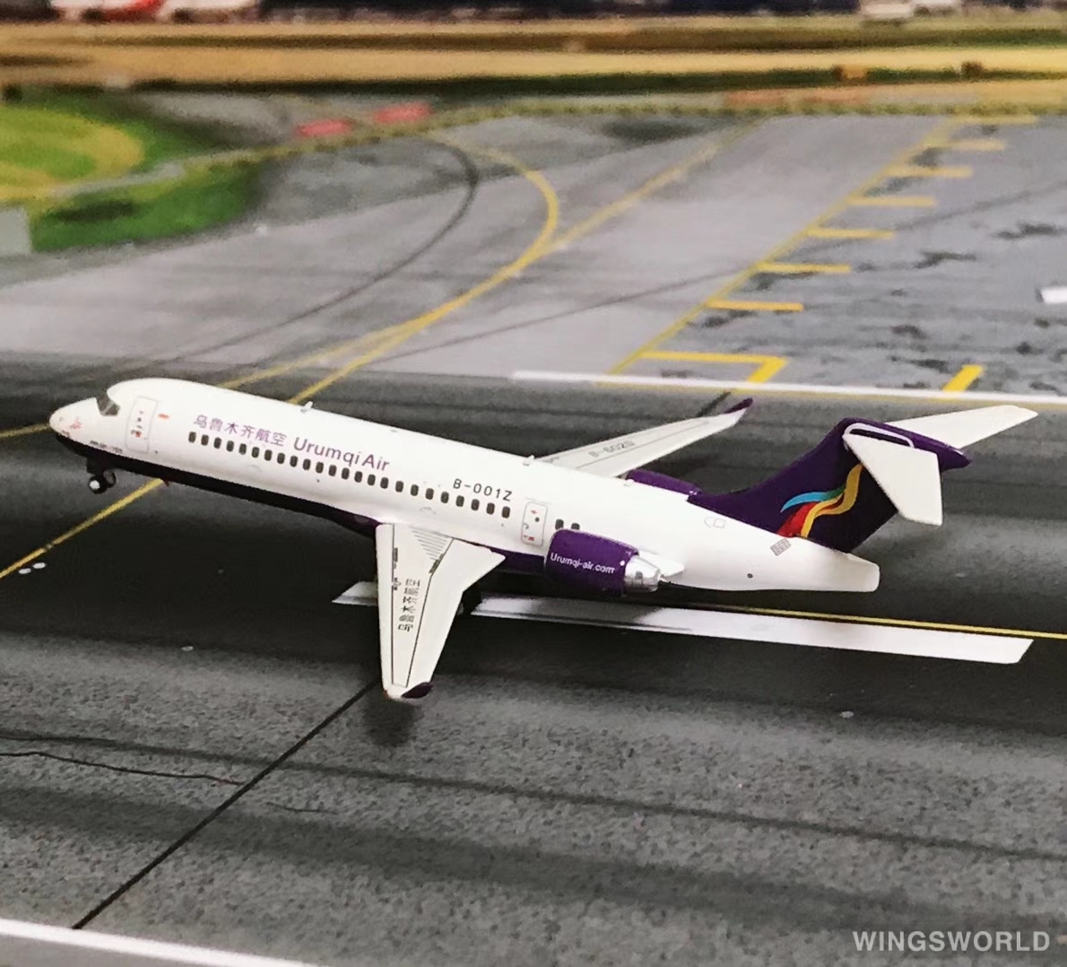 NGmodels 1:400 NG21002 Urumqi Air 乌鲁木齐航空 Comac ARJ21-700 B-001Z