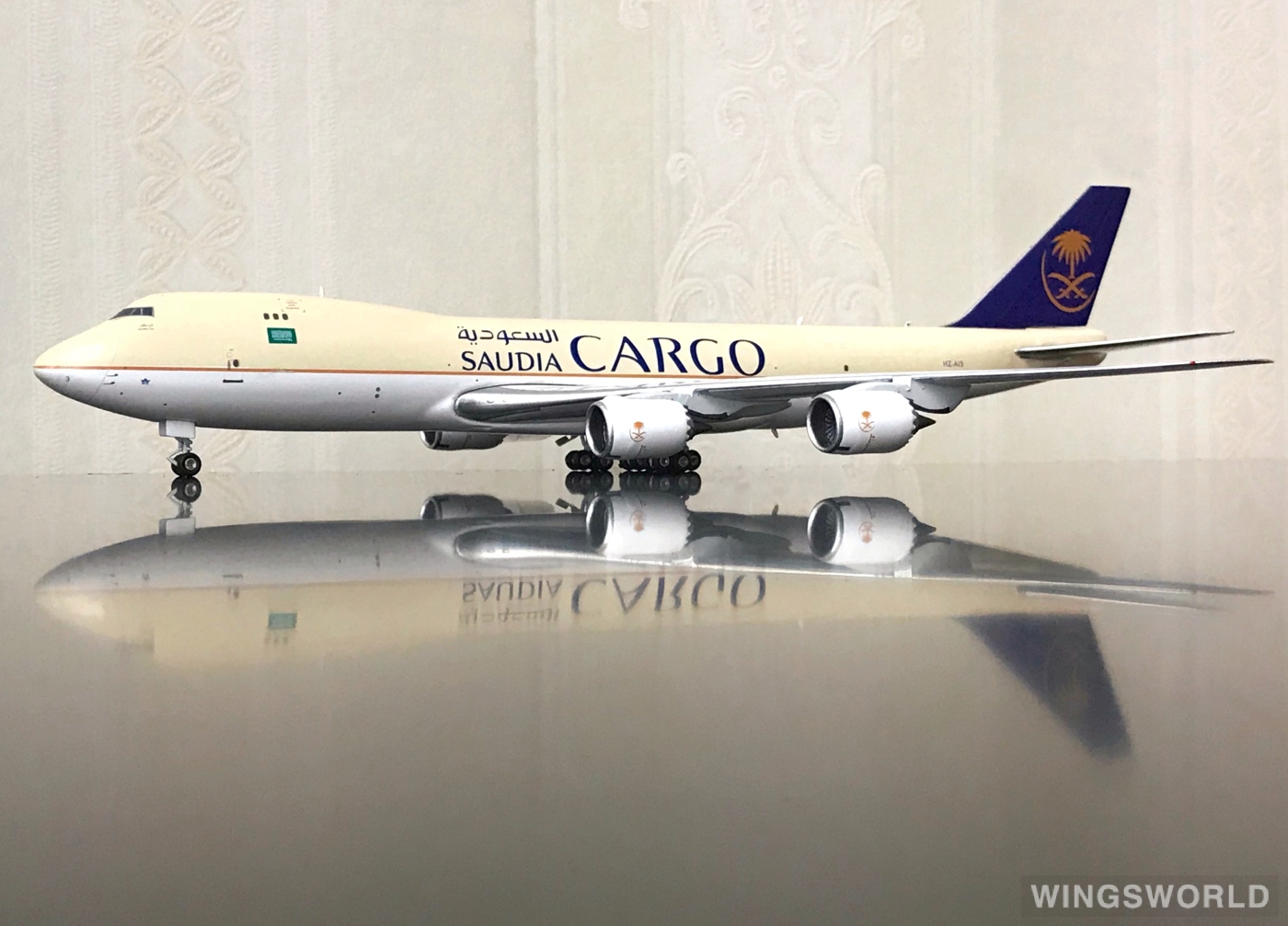 Phoenix 1:400 PH10796 Saudia 沙特阿拉伯航空 Boeing 747-8F HZ-AI3