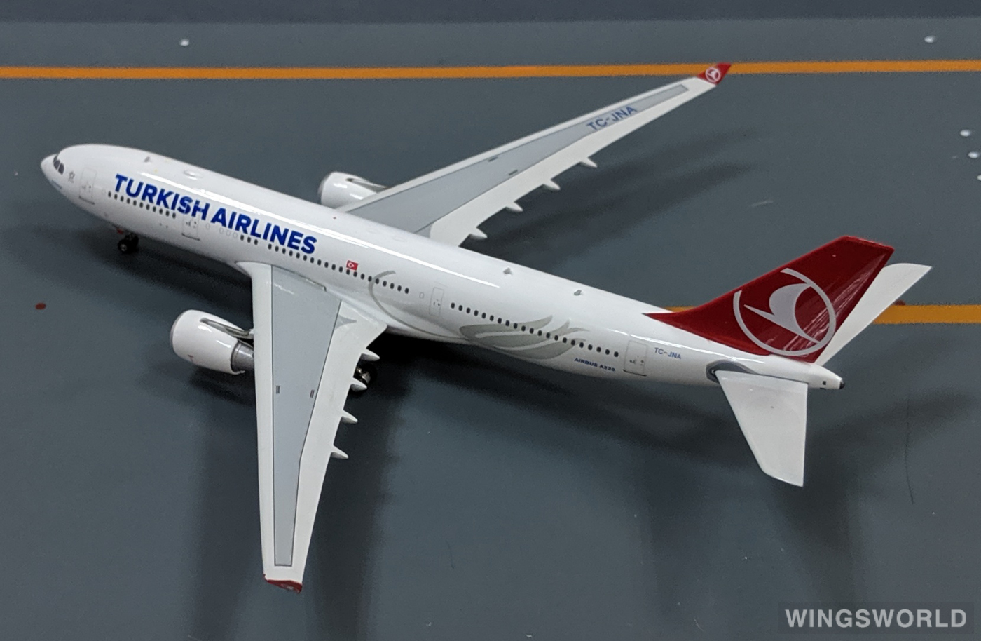Phoenix 1:400 PH10884 Turkish Airlines 土耳其航空 Airbus A330-200 TC-JNA