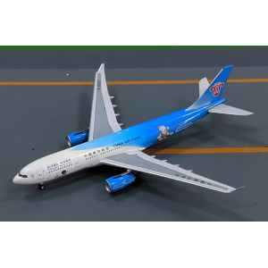 China Southern 中国南方航空 Airbus A330-200 B-6057 广州亚运会彩绘 AC4B6057 AeroClassics 1:400