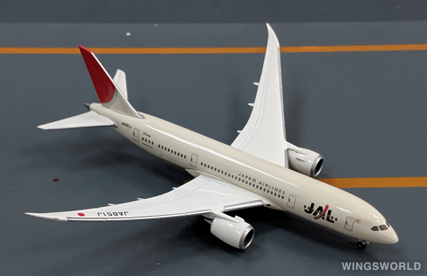 Herpa 1:500 515306 Japan Airlines 日本航空 Boeing 787-8 JA851J