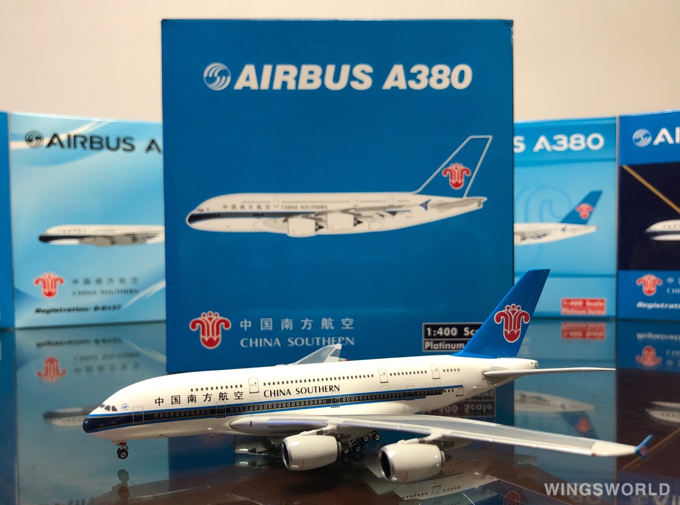 Phoenix 1:400 PH10304 China Southern 中国南方航空 Airbus A380-800 