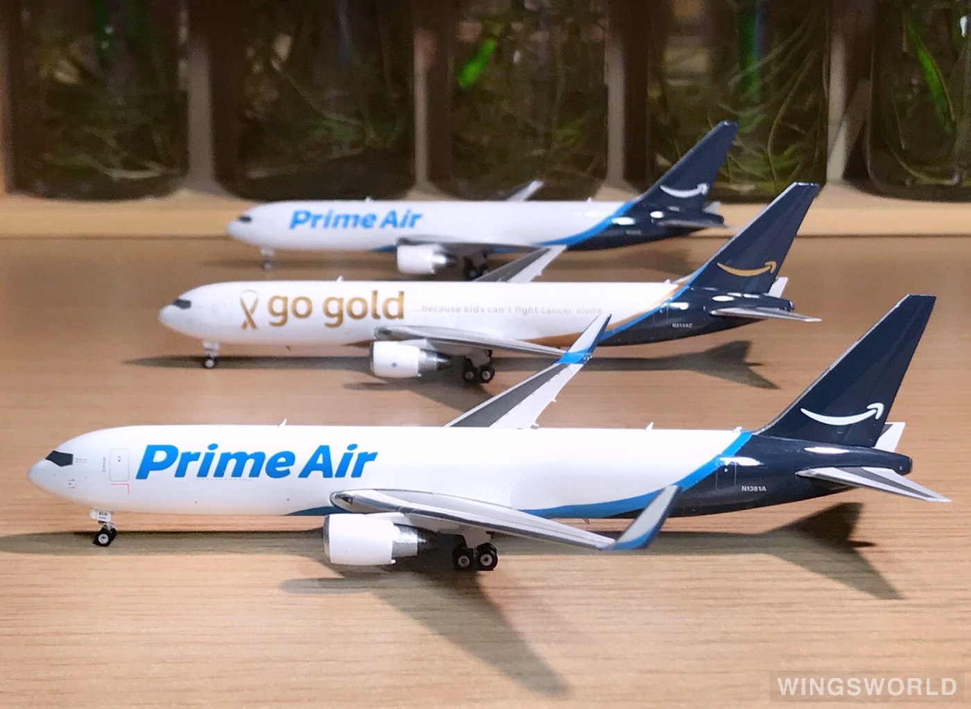 Phoenix 1:400 PH04272 Amazon Prime Air Boeing 767-300 N1381A