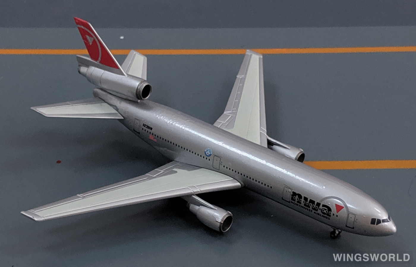 Dragon Models 1:400 McDonnell Douglas DC-10 Northwest