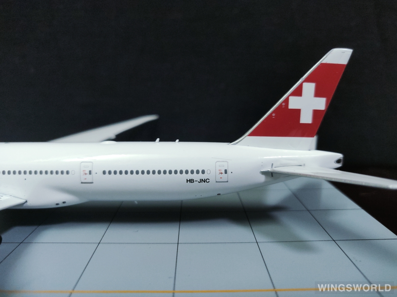 Phoenix 1:400 PH11266 Swiss 瑞士国际航空 Boeing 777-300ER HB-JNC