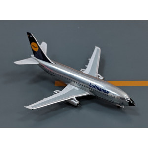 Lufthansa 汉莎航空 Boeing 737-200 D-ABHX Experimental colors. Polished fuselage. AC4DABHX AeroClassics 1:400