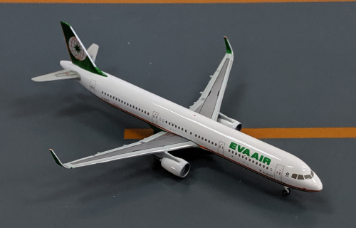 EVA Air 长荣航空 Airbus A321 B-16207  HG5194 Hogan 1:500