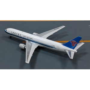 China Southern 中国南方航空 Boeing 767-300 B-2565  PH11042 Phoenix 1:400