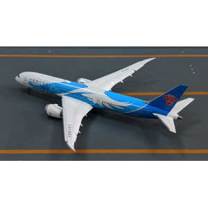 China Southern 中国南方航空 Boeing 787-9 B-1242  KD4679 JC Wings 1:400
