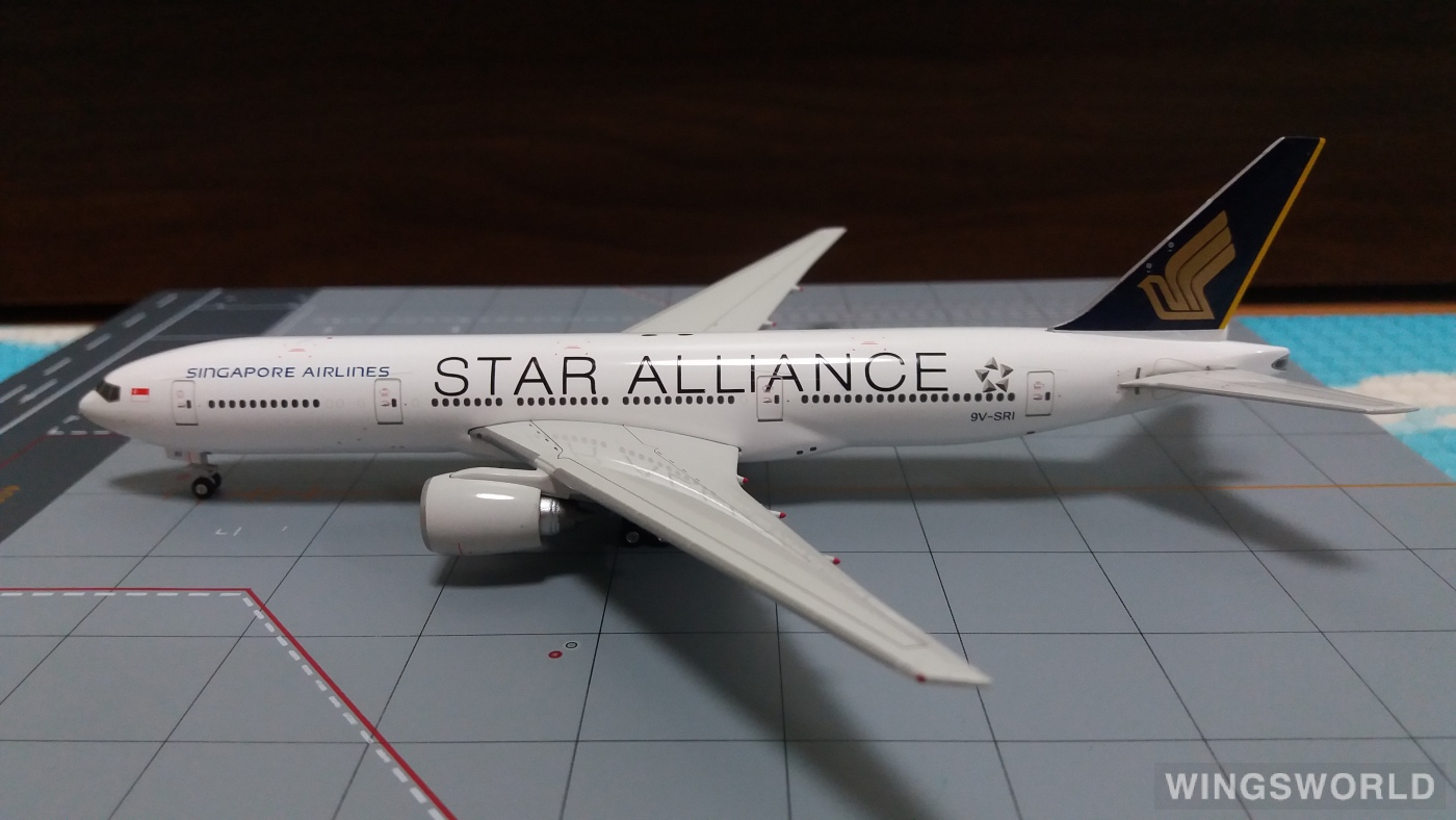 Phoenix 1:400 PH10592 Singapore Airlines 新加坡航空 Boeing 777-200ER 9V-SRI