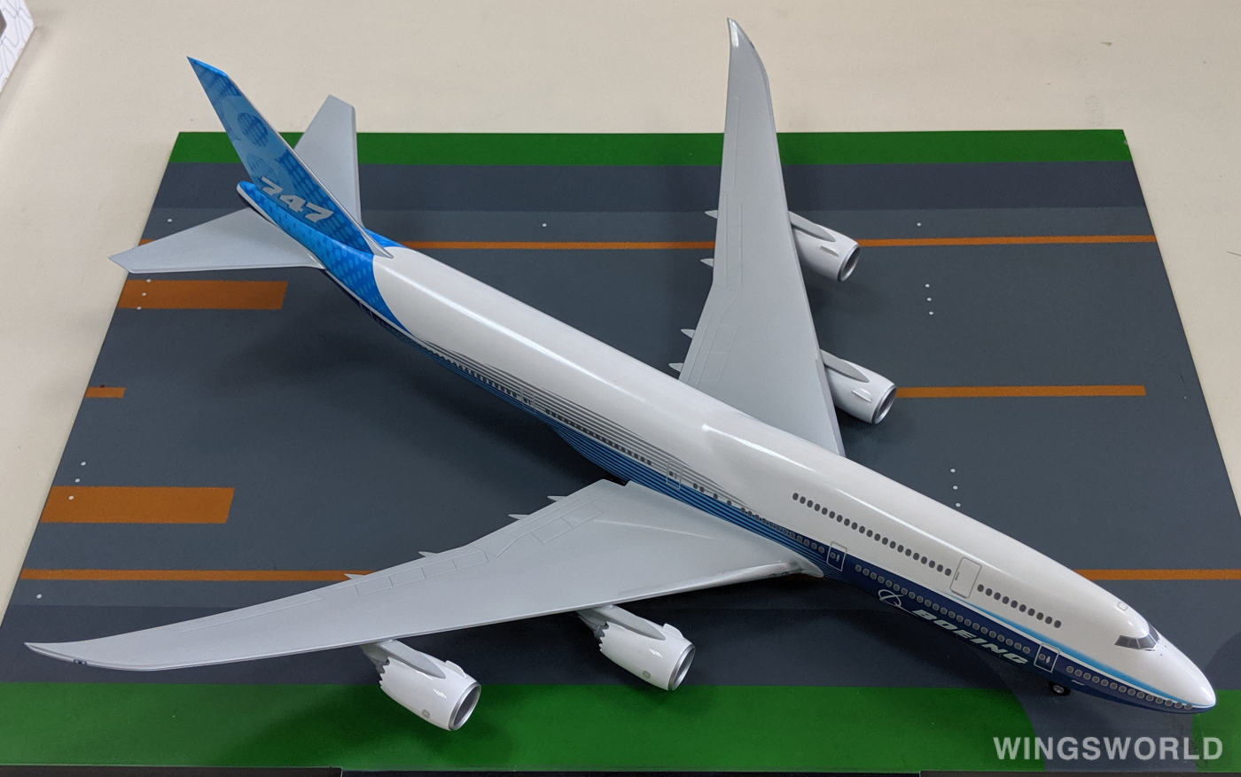 Hogan 1:200 HG11298GR Boeing 波音公司 Boeing 747-8i 