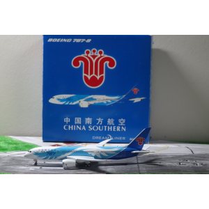 China Southern 中国南方航空 Boeing 787-8 B-2787 “梦想之翼”彩绘. XX4384 JC Wings 1:400