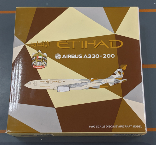 Etihad Airways 阿提哈德航空 Airbus A330-200 A6-EYD  XX4501 JC Wings 1:400