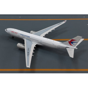 China Eastern 中国东方航空 Airbus A330-200 B-5961  PH11032 Phoenix 1:400