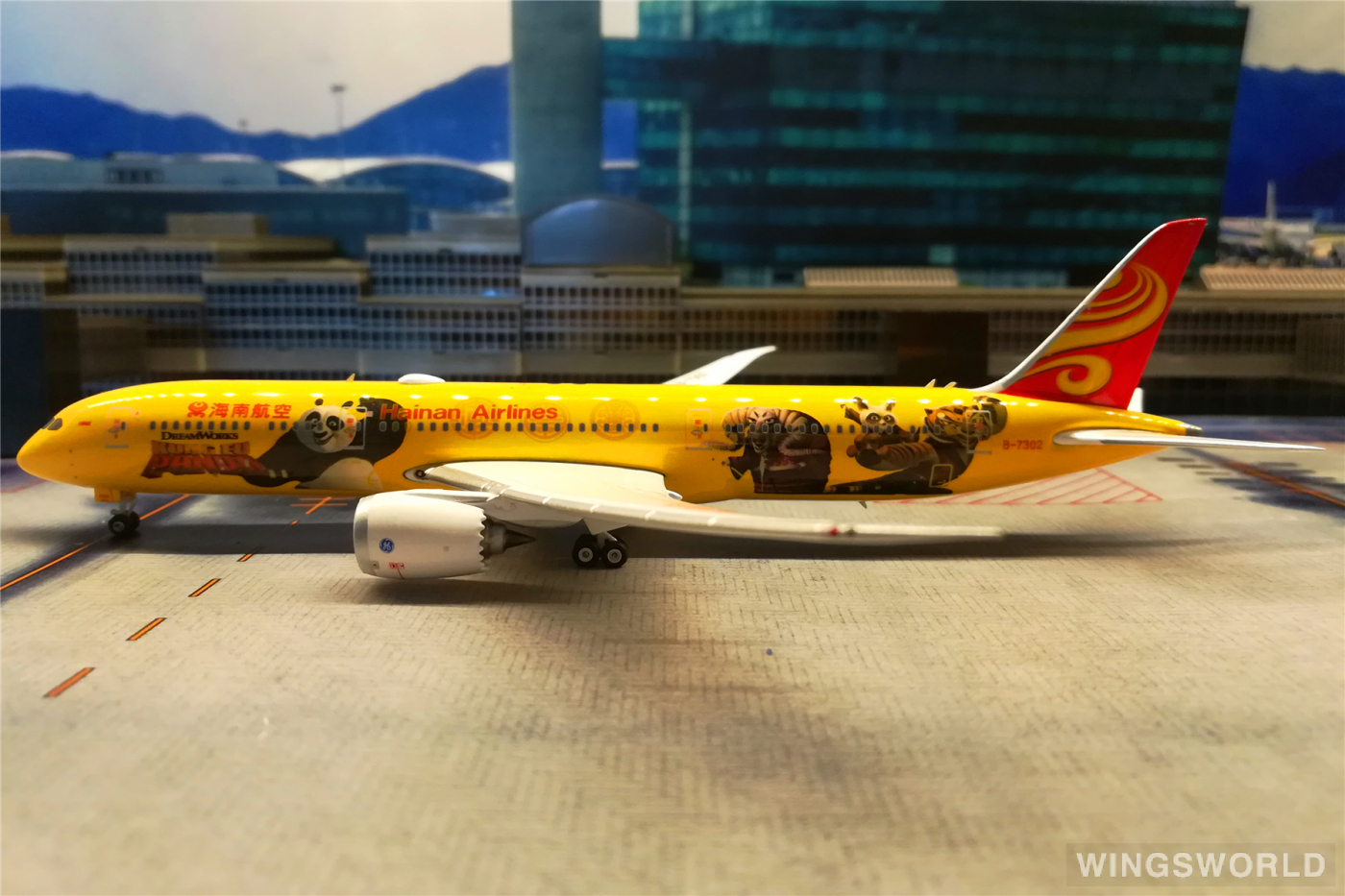 Phoenix 1:400 PH04139 Hainan Airlines 海南航空 Boeing 787-9 B-7302