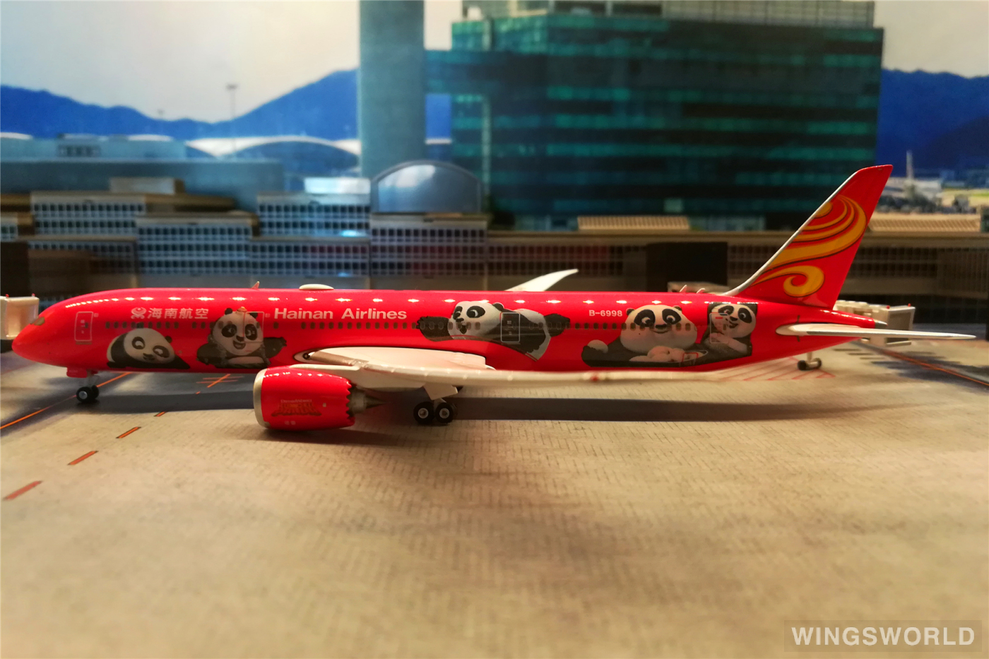 Phoenix 1:400 PH04124 Hainan Airlines 海南航空 Boeing 787-9 B-6998