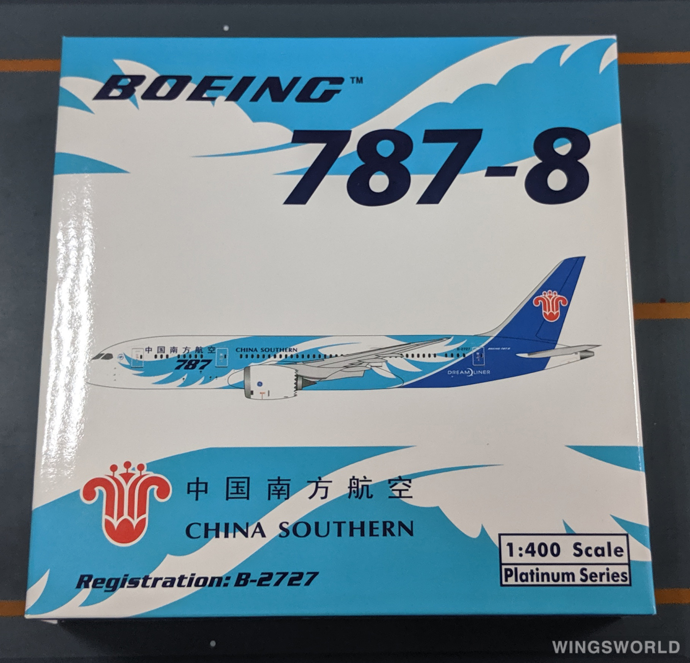 Phoenix 1:400 PH10673 China Southern 中国南方航空 Boeing 787-8 B-2727