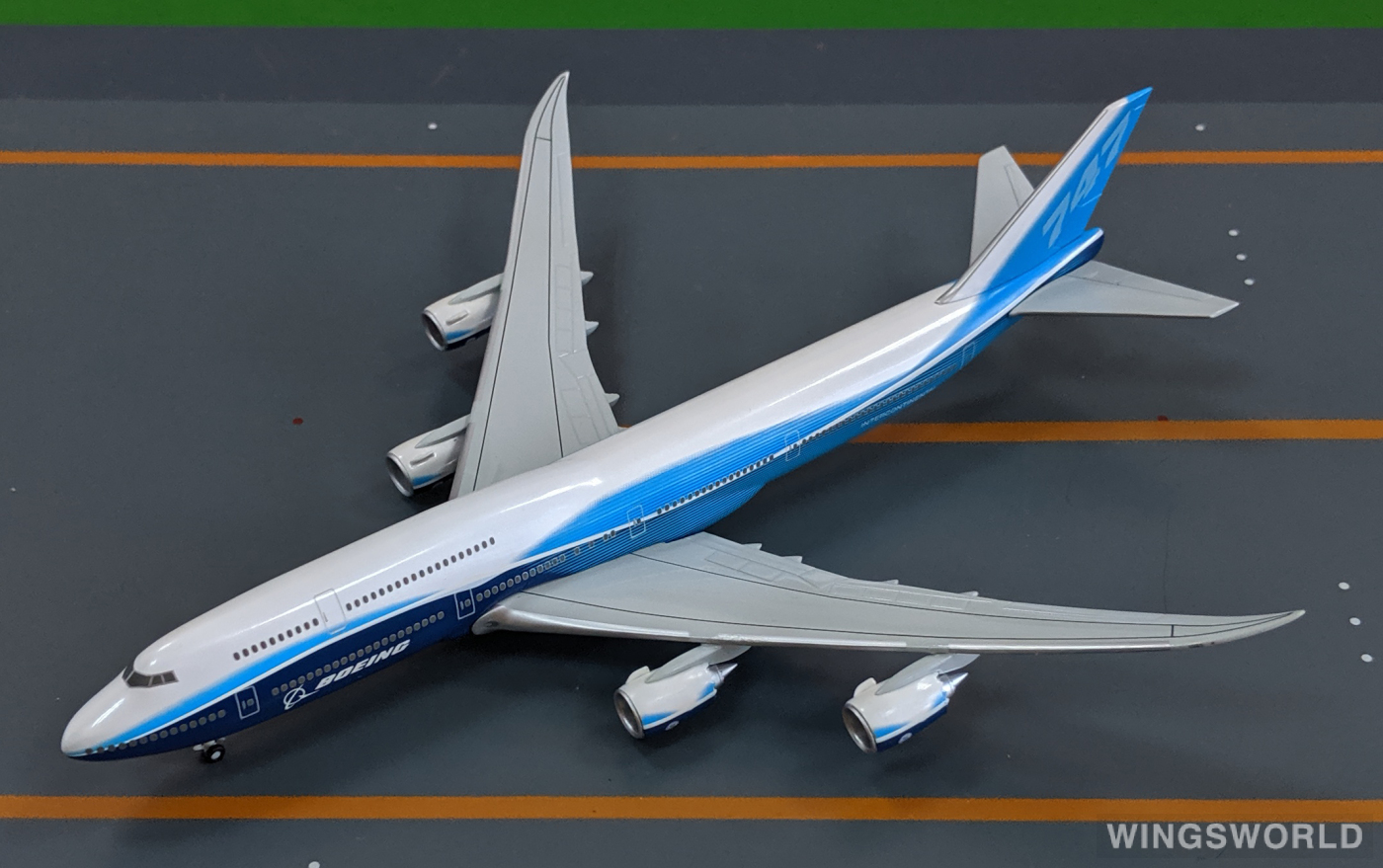 boeing 波音公司 hg8157 波音梦想涂装的照片 作者:tomi - 飞机模型