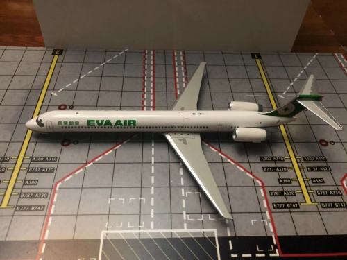 1/200 EVA AIR MD-90 モデル MD-90 1:200 Diecast Model - Jet-X JX-L034B - $60.95