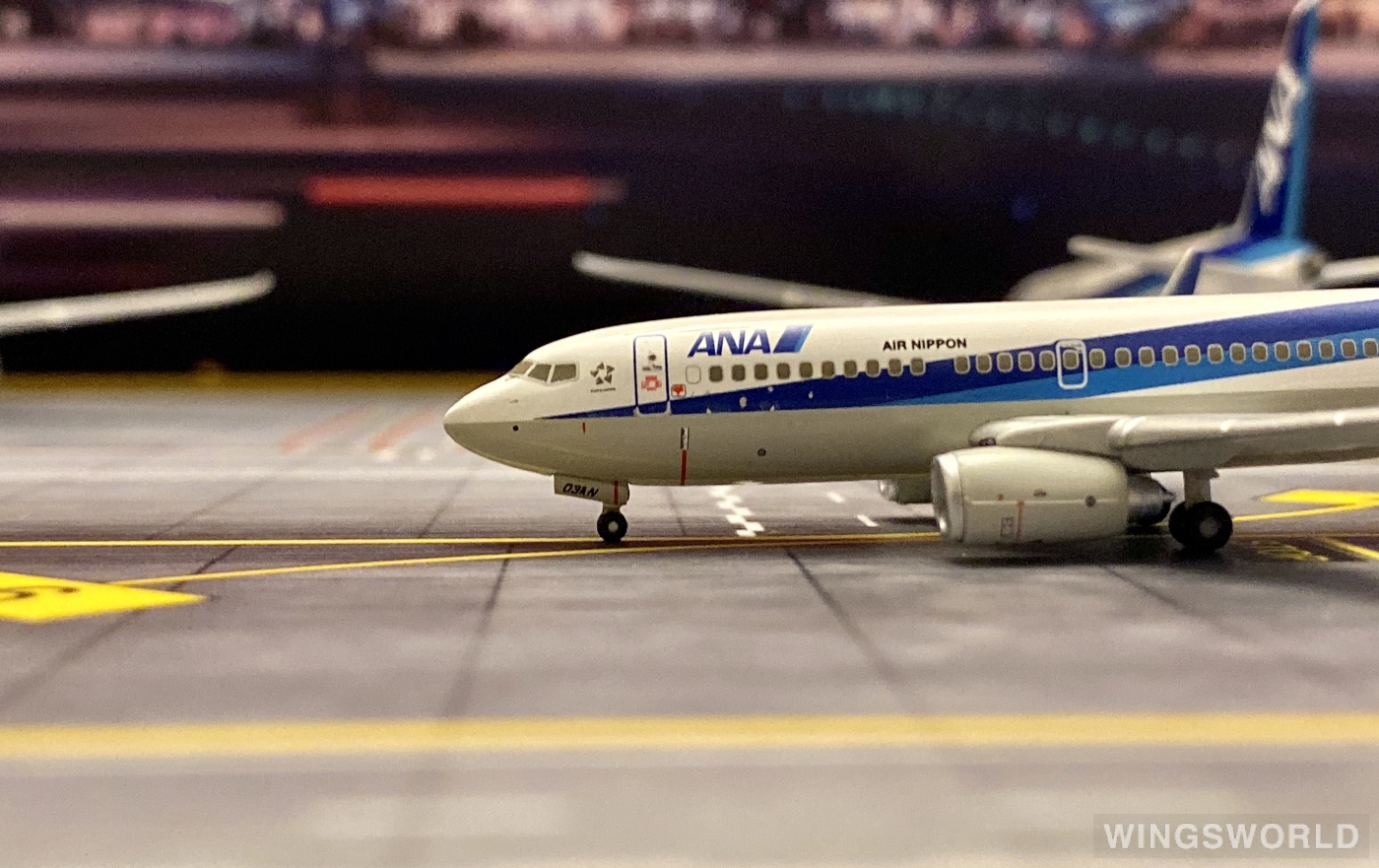 Hogan 1:400 NH40030 ANA 全日空 Boeing 737-700 JA03AN