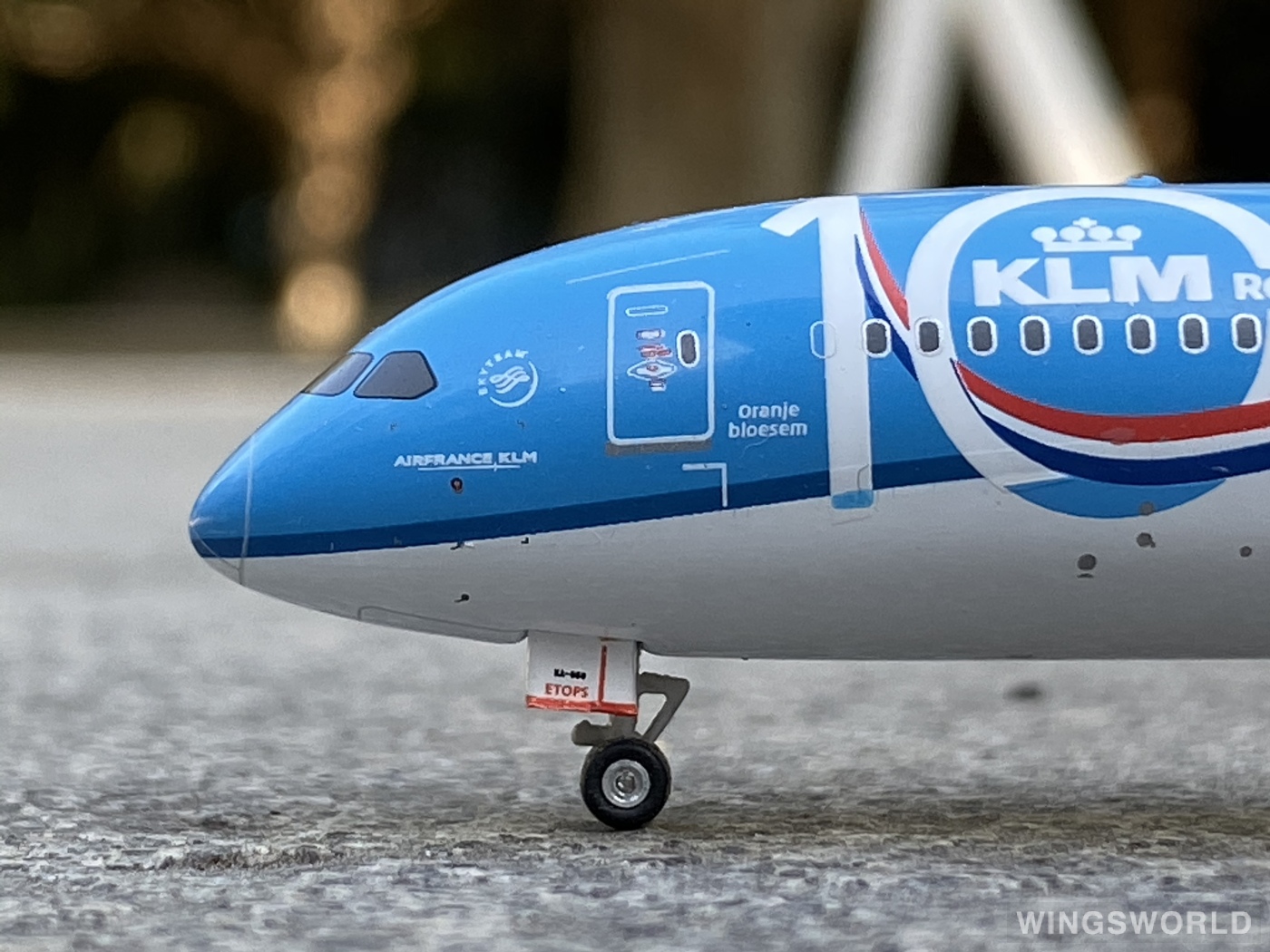 Phoenix 1:400 PH11551 KLM 荷兰皇家航空 Boeing 787-10 PH-BKA