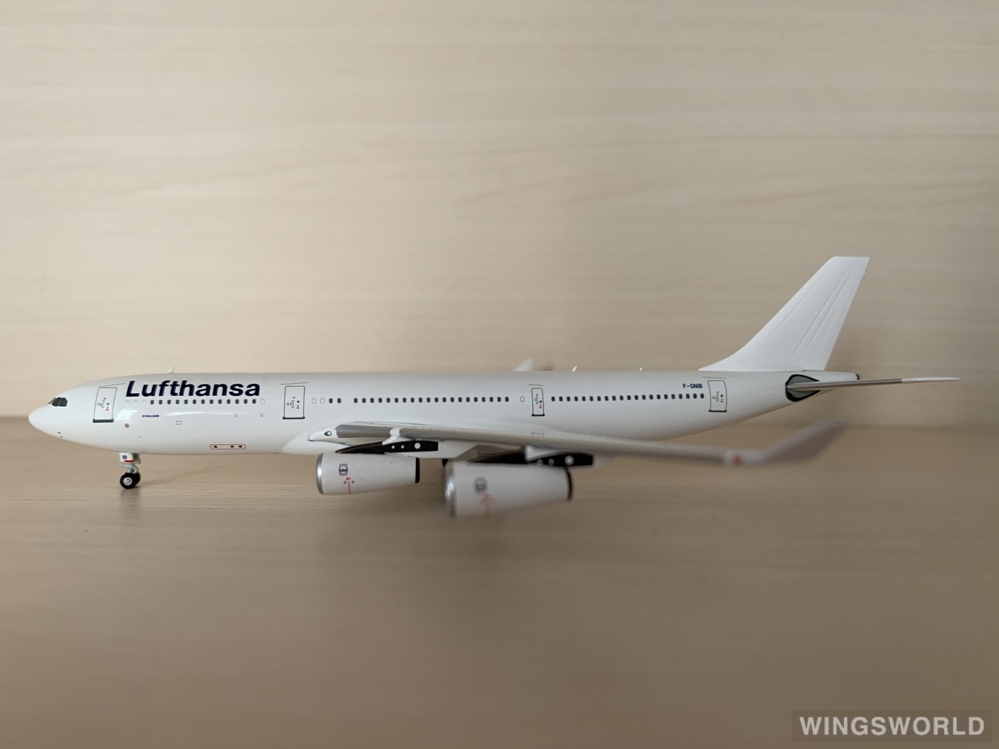 Pandamodel 1:400 19024 Lufthansa 汉莎航空 Airbus A340-200 F-GNIB
