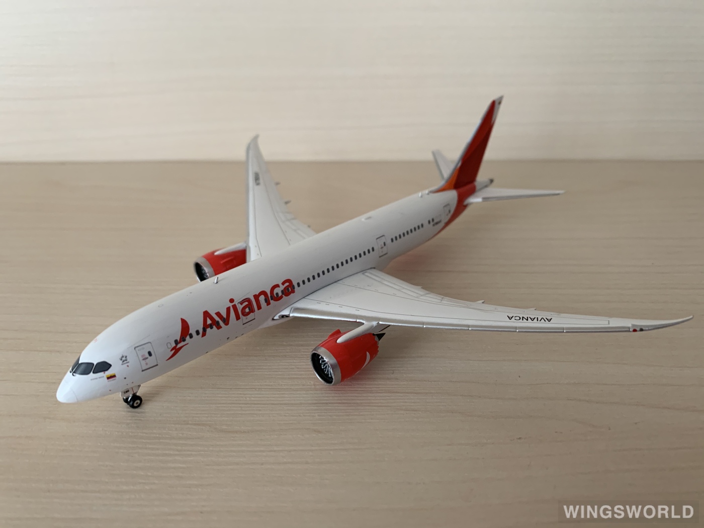 Phoenix 1:400 PH11023 Avianca 哥伦比亚航空 Boeing 787-8 N780AV