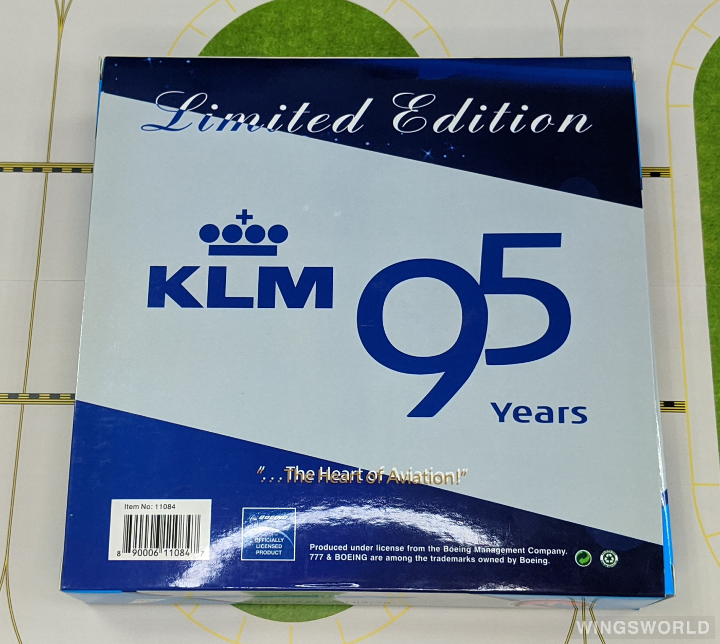 Phoenix 1:400 PH11084 KLM 荷兰皇家航空 Boeing 777-300ER PH-BVK