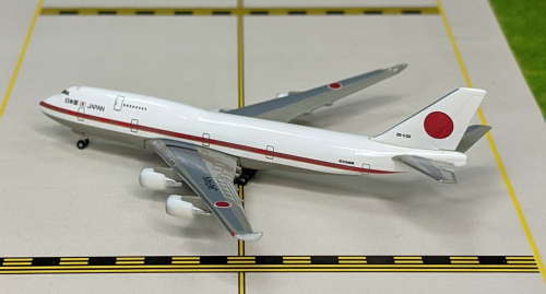 JASDF 日本航空自卫队 Boeing 747-400 1102  HG8201 Hogan 1:1000