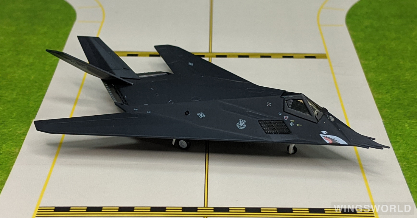 Hogan 1:200 HG6511 USAF 美国空军 Lockheed F-117 80-0790
