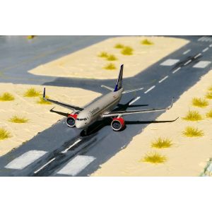 SAS 北欧航空 Airbus A320 LN-RGL  531054 Herpa 1:500