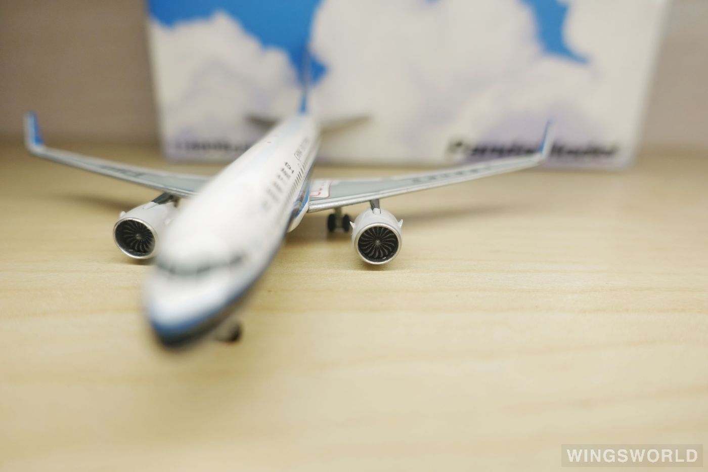 Pandamodel 1:400 PM-B-8545 China Southern 中国南方航空 Airbus A320neo B-8545