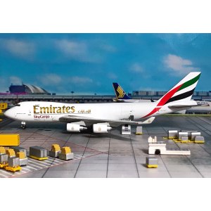 Emirates 阿联酋航空 Boeing 747-400 OO-THC 2000s colors. 