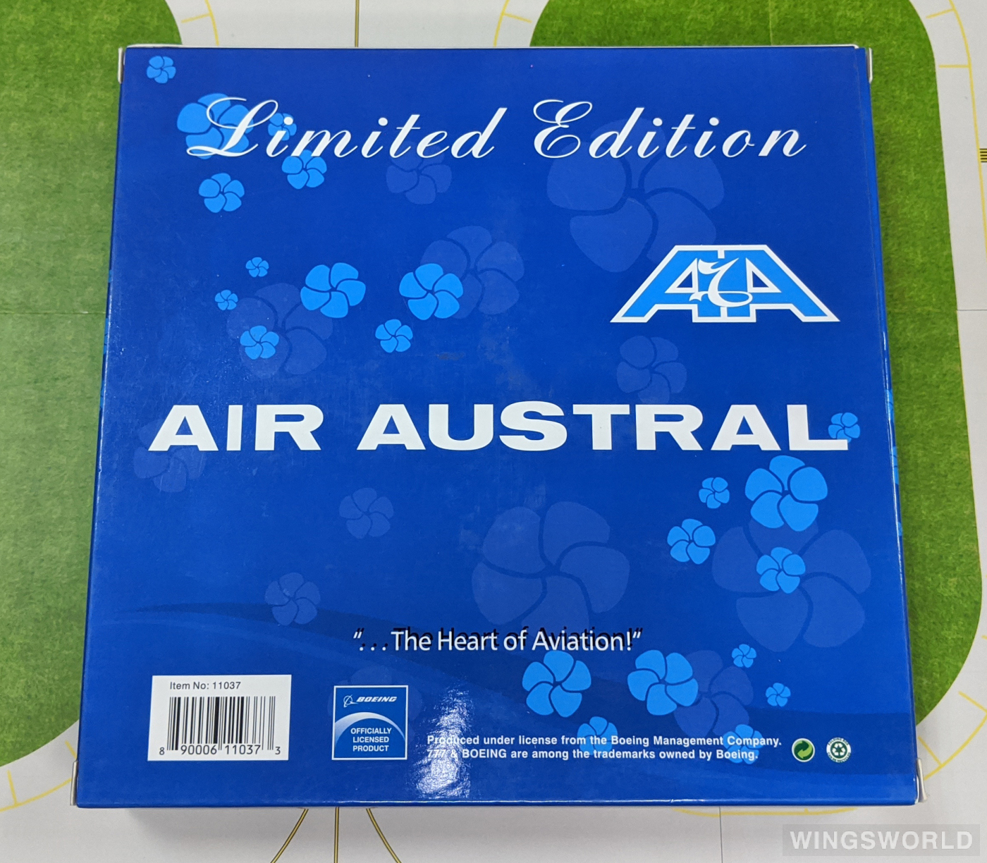Phoenix 1:400 PH11037 Air Austral 留尼旺航空 Boeing 777-300ER F-OREU