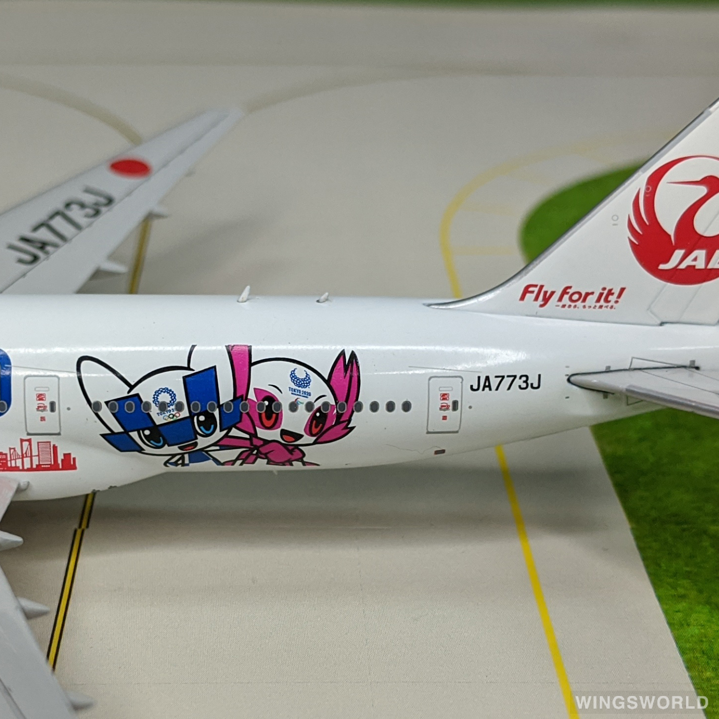 JC Wings 1:400 EW4772012 Japan Airlines 日本航空 Boeing 777-200ER JA773J