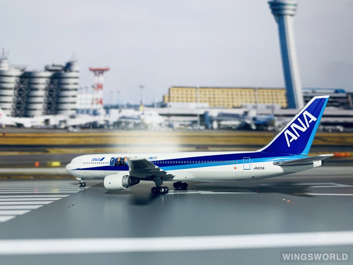 Phoenix 1:400 PH10618 ANA 全日空 Boeing 767-300 JA601A