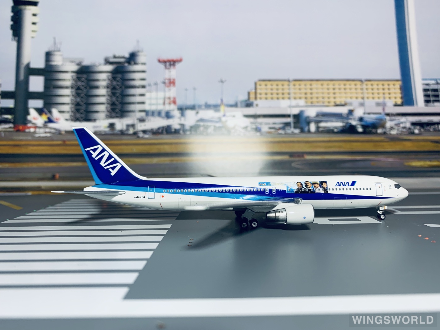 Phoenix 1:400 PH10618 ANA 全日空 Boeing 767-300 JA601A