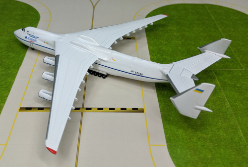 Antonov 安东诺夫 Antonov An-225 UR-82060 aviasvit XXI 2008 518710 Herpa 1:500