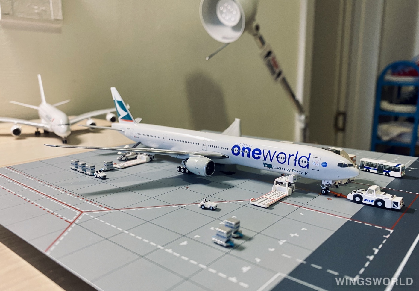 Phoenix 1:400 PH4BKPL Cathay Pacific 国泰航空 Boeing 777-300ER B-KPL