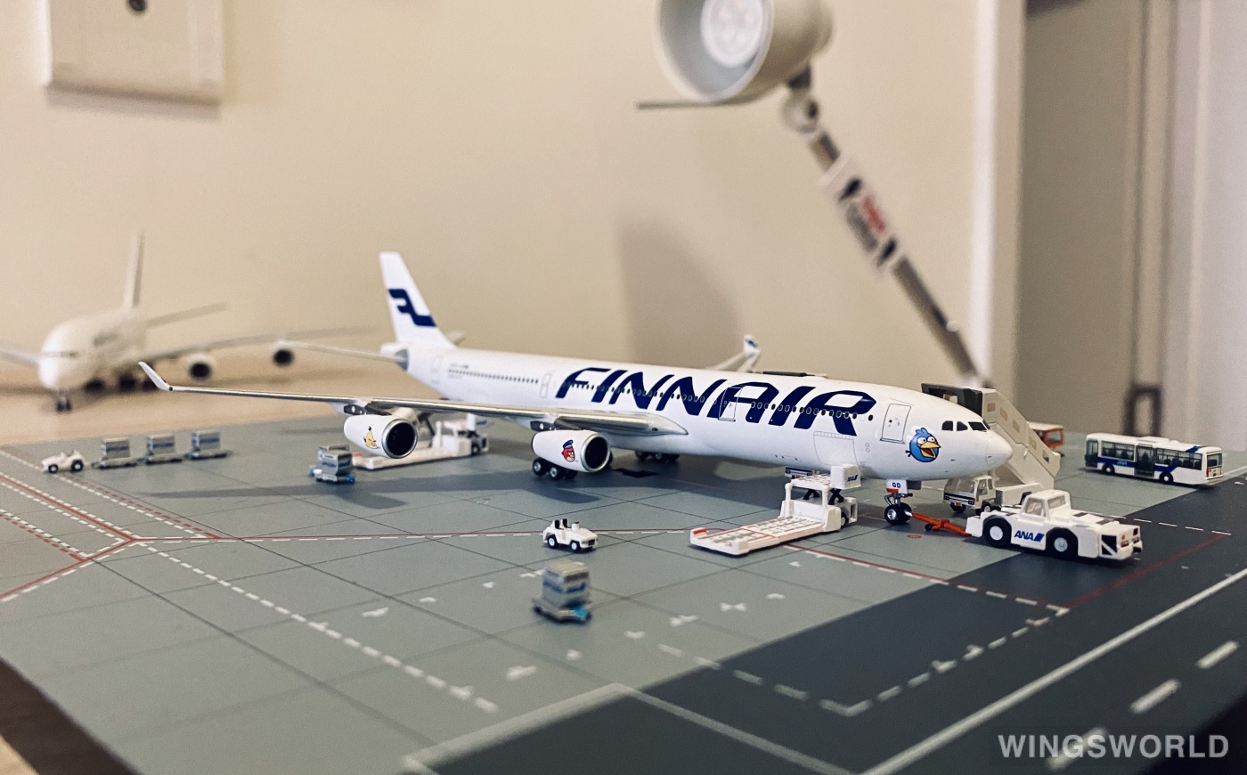 Phoenix 1:400 PH10561 Finnair 芬兰航空 Airbus A340-300 OH-LQD