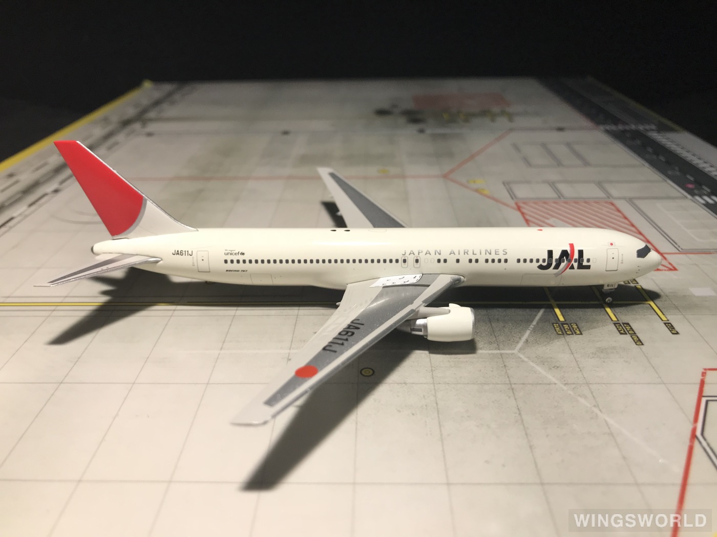 Phoenix 1:400 Boeing 767-300 Japan Airlines 日本航空PH10519 JA611J