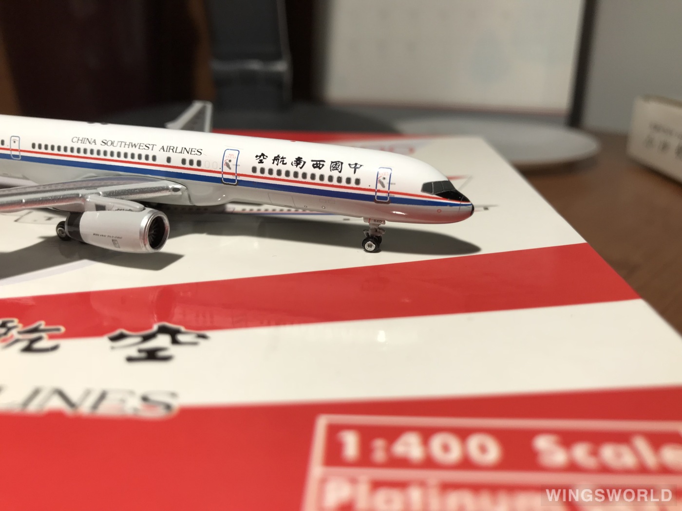 Phoenix 1:400 PH10760 China Southwest Airlines 中国西南航空 Boeing 757-200 B-2840