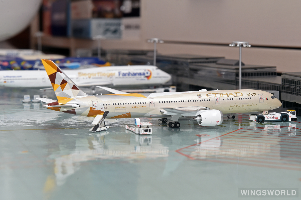 Phoenix 1:400 PH11027 Etihad Airways 阿提哈德航空 Boeing 787-9 A6-BLA