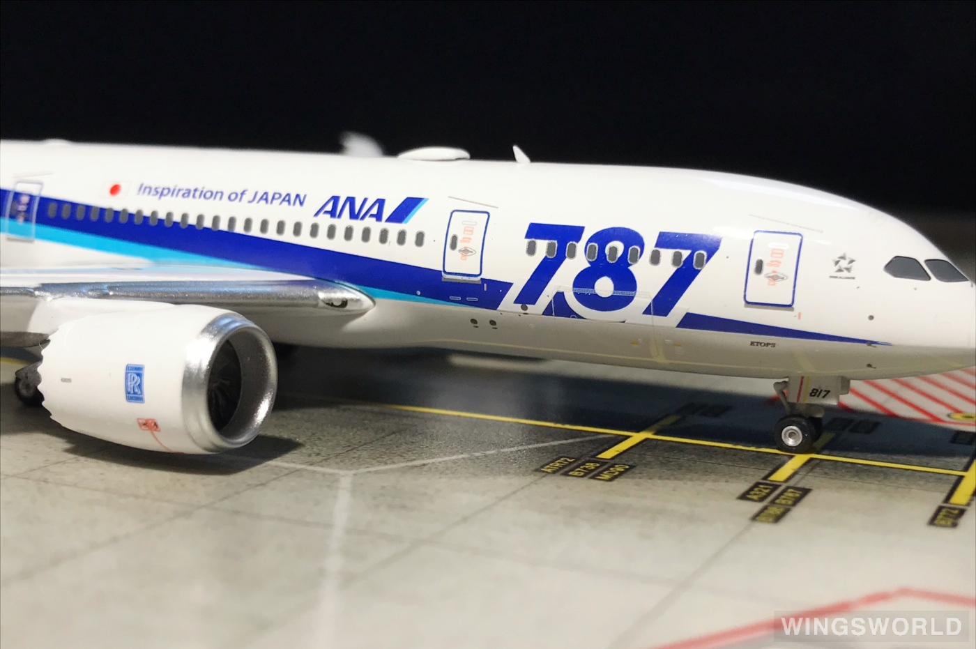 Phoenix 1:400 Boeing 787-8 ANA 全日空PH04304 JA817A 的照片