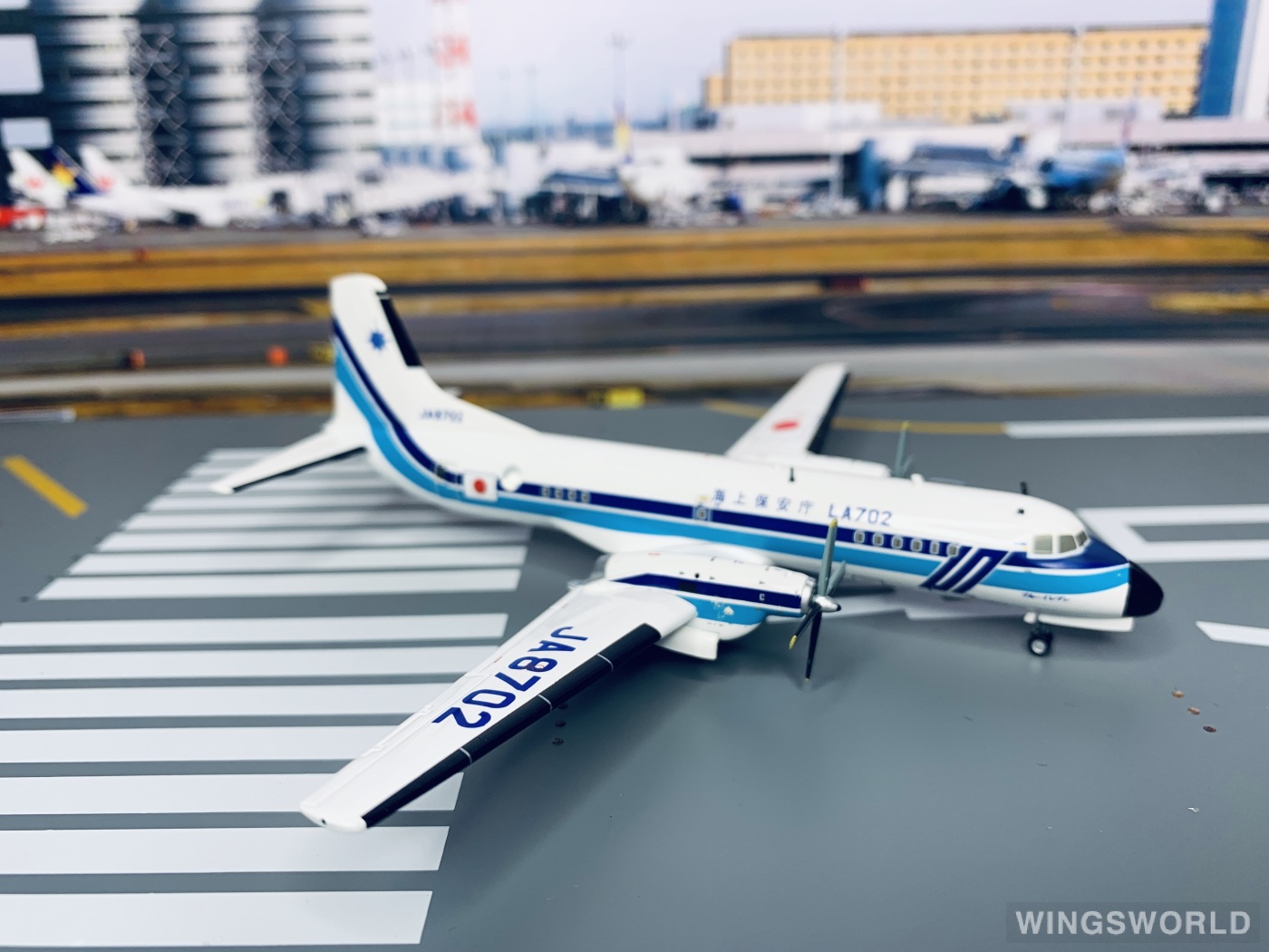 Hogan 1:200 YS21142 Japan Coast Guard 海上保安厅 NAMC YS-11 JA8702