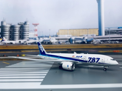 Phoenix 1:400 Boeing 787-8 ANA 全日空PH04303 JA814A 的相册- 飞机