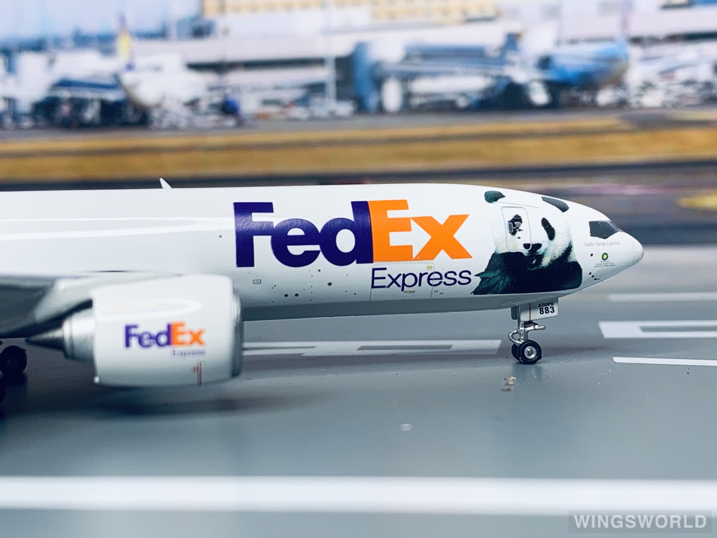 Phoenix 1:400 PH04309 FedEx 联邦快递 Boeing 777F N883FD