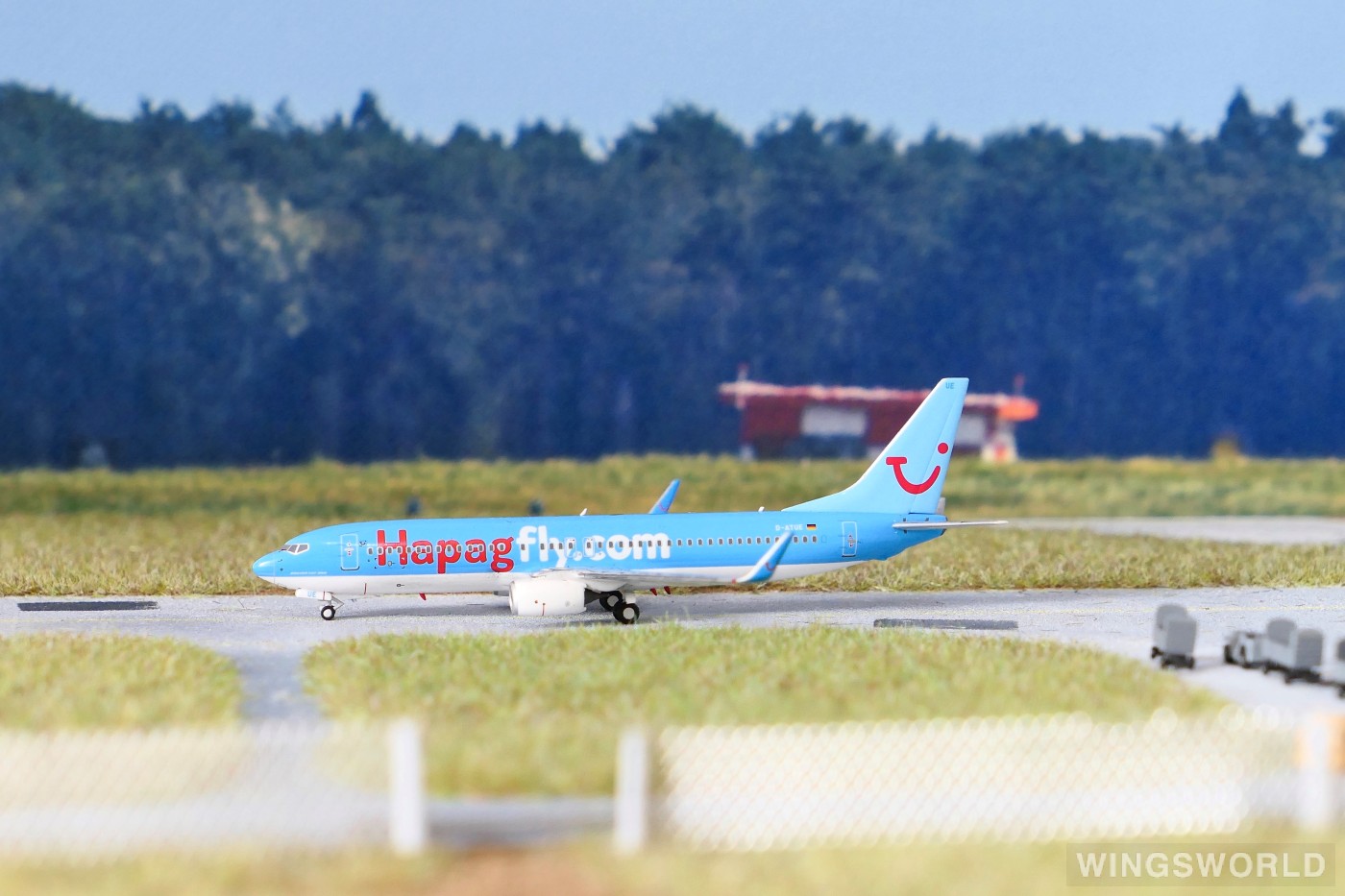NGmodels 1:400 NG58017 Hapagfly Boeing 737-800 D-ATUE